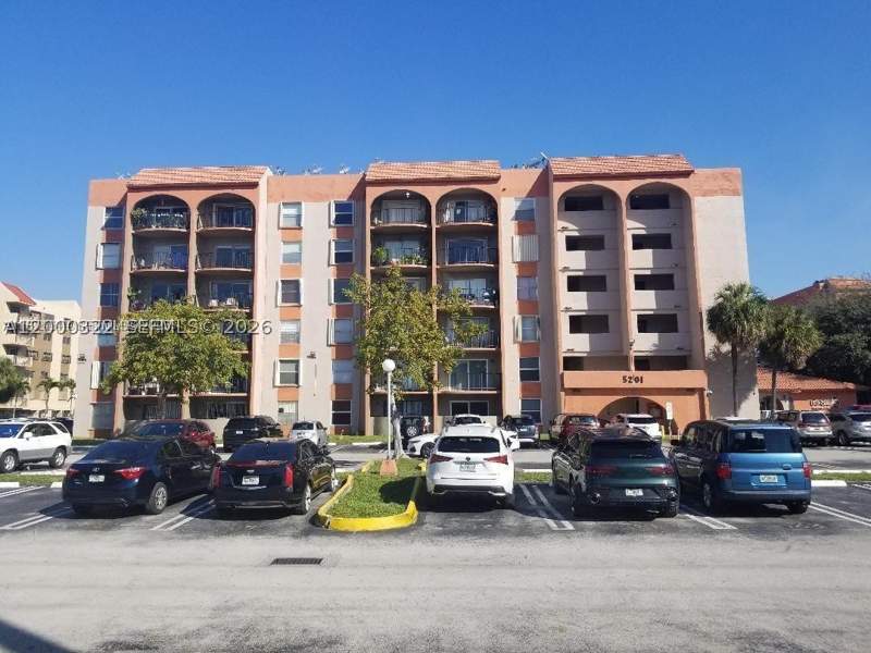 1 bedroom Condominium at 5201 NW 7th St 609W, El Cid Condo, Miami — photo 2