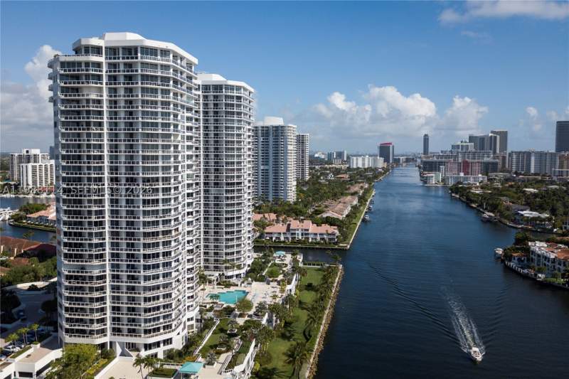 3 bedroom Condominium at 3802 NE 207th St 1001, One Island Place Condo II, Aventura — photo 2