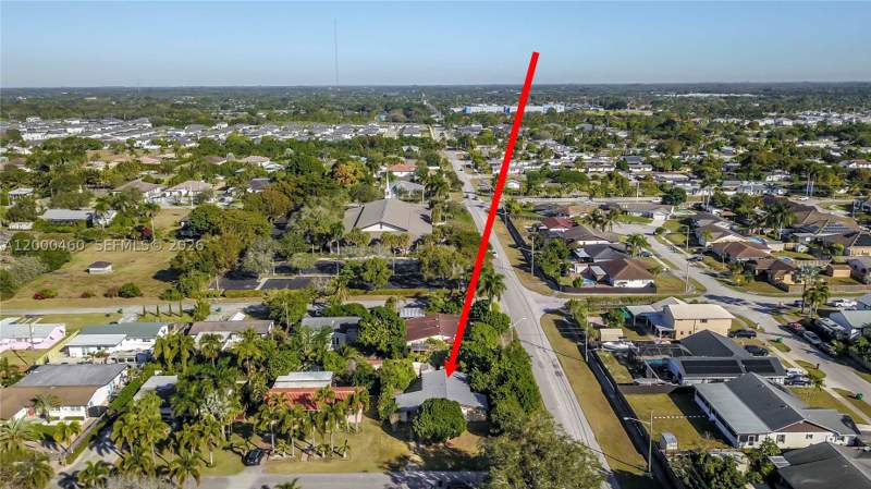 3 bedroom SingleFamilyResidence at 16705 SW 298th Ter, So Highland Estates, Homestead — photo 4
