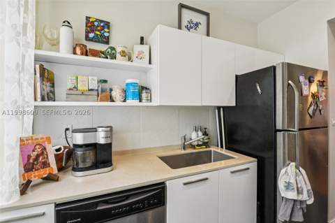 1510 Meridian Ave 12, Miami Beach FL - photo 13 of 22