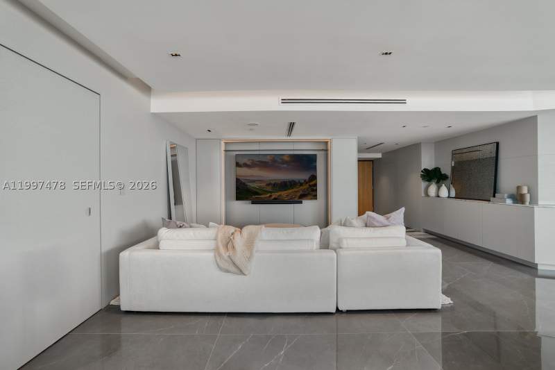 3 bedroom Condominium at 1000 S Pointe Dr 901, Murano At Portofino Condo, Miami Beach — photo 5