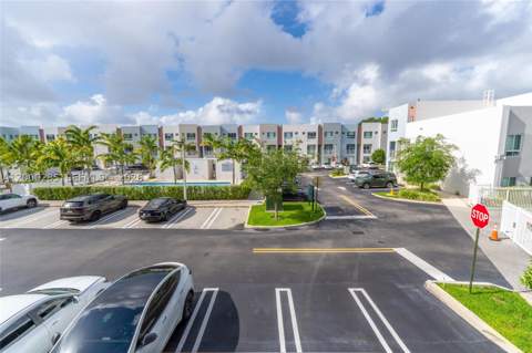 2505 NE 193rd St 4215, Miami FL - photo 16 of 40