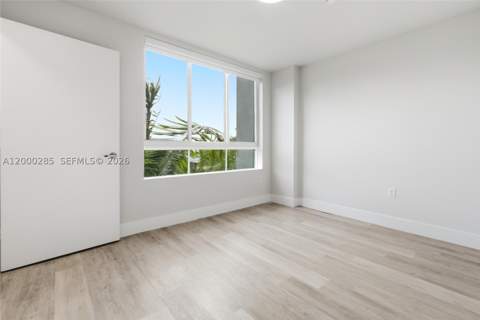 2505 NE 193rd St 4215, Miami FL - photo 21 of 40