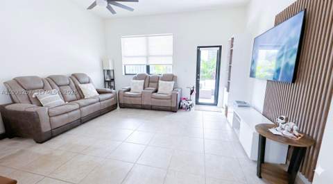 470 SE 34th Ter, Homestead FL - photo 12 of 25
