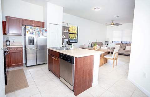 470 SE 34th Ter, Homestead FL - photo 6 of 25