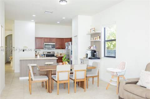 470 SE 34th Ter, Homestead FL - photo 8 of 25