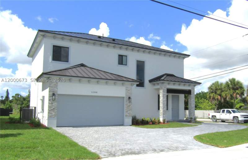 4 bedroom SingleFamilyResidence at 11998 SW 232nd St, Golden Park, Miami — photo 2