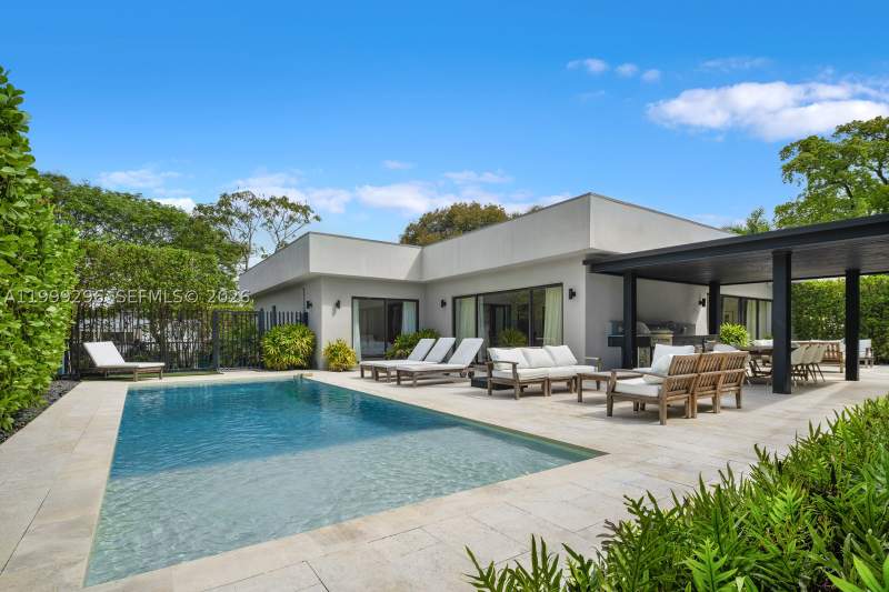 4 bedroom SingleFamilyResidence at 70 Samana Dr, Bay Heights 1st Addn, Miami — photo 2