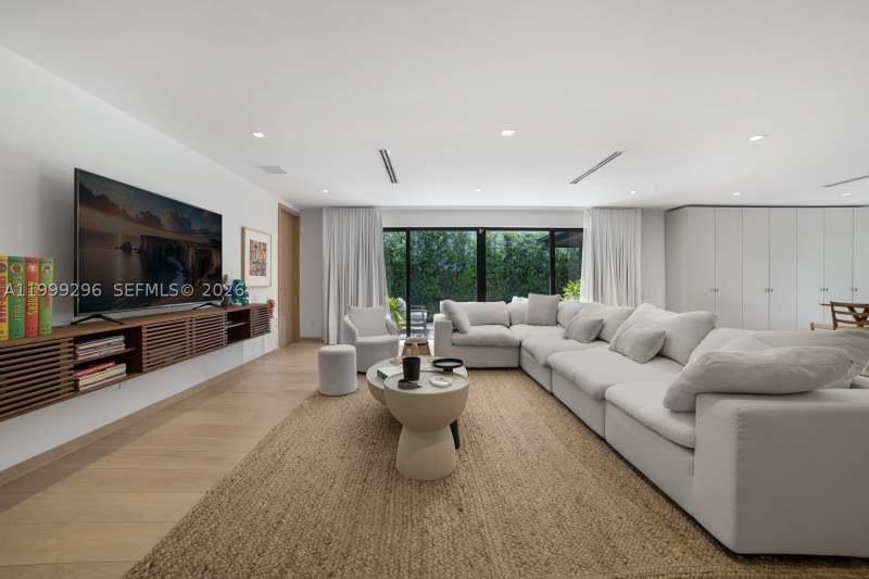 4 bedroom SingleFamilyResidence at 70 Samana Dr, Bay Heights 1st Addn, Miami — photo 4