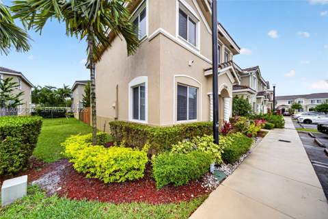 2440 SE 10th Ct, Homestead FL - photo 12 of 48