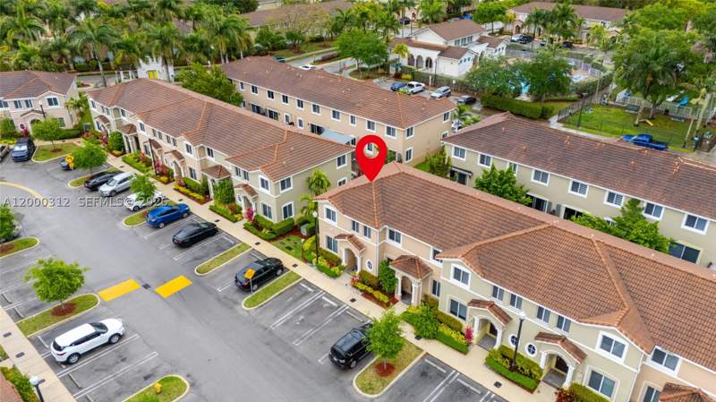 4 bedroom Townhouse at 2440 SE 10th Ct, Towns At Seascape, Homestead — photo 5