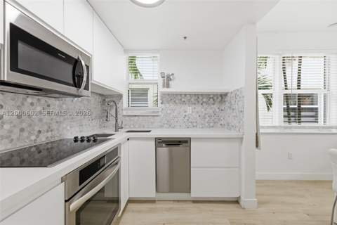 1550 Drexel Ave 207, Miami Beach FL - photo 6 of 25