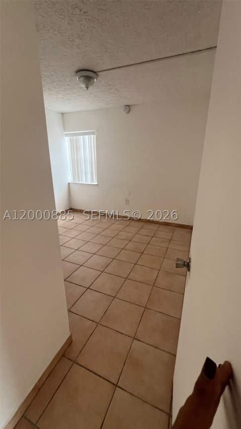 6070 W 18th Ave 323, Hialeah FL - photo 6 of 17
