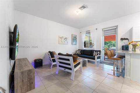 1061 NW 208th Ter, Miami Gardens FL - photo 16 of 20