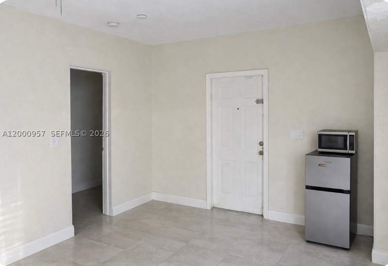 2 bedroom SingleFamilyResidence at 15206 NE 8th Ave, Gambach Subdivision, Miami — photo 4