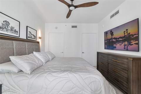 6000 Collins Ave 527, Miami Beach FL - photo 6 of 42