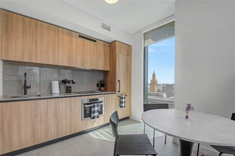 121 NE 5th St 1701, Miami FL - photo 10 of 41