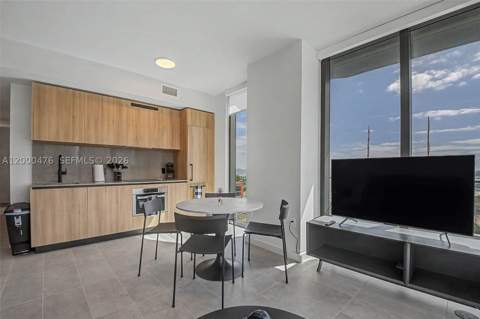 121 NE 5th St 1701, Miami FL - photo 13 of 41