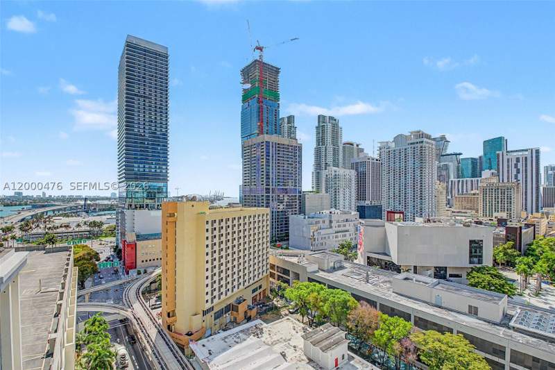 2 bedroom Condominium at 121 NE 5th St 1701, 501 First Residences, Miami — photo 2