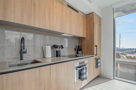 121 NE 5th St 1701, Miami FL - photo 9 of 41
