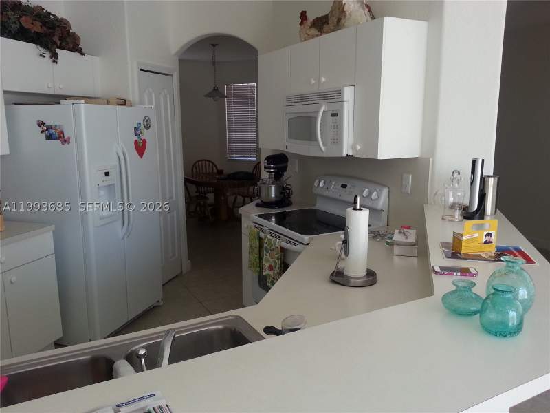 4 bedroom Townhouse at 11050 NW 86th Ter ., Islands At Doral Townhome, Doral — photo 3