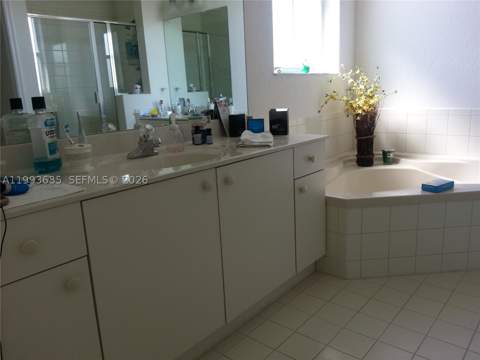 11050 NW 86th Ter ., Doral FL - photo 8 of 11