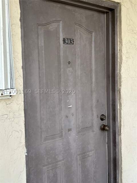 10900 SW 104th St 303, Miami FL - photo 10 of 41