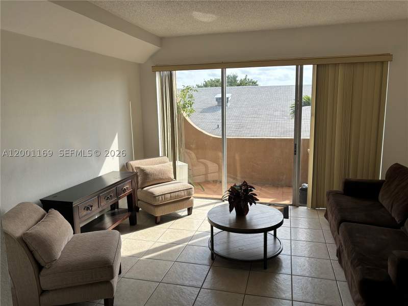 2 bedroom Condominium at 10900 SW 104th St 303, The Berkeley Condo, Miami — photo 2