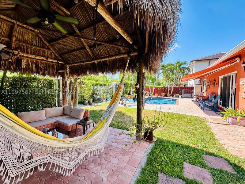 4 bedroom SingleFamilyResidence at 14531 SW 160th Ct, Roseway Sub, Miami — photo 3