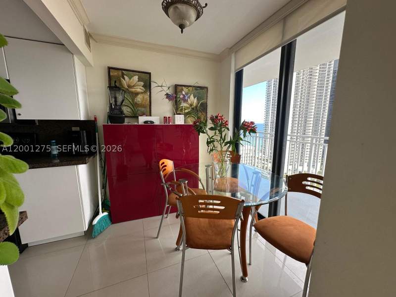 2 bedroom Condominium at 210 174th St 2202, Winston Towers 600 Condo, Sunny Isles Beach — photo 4