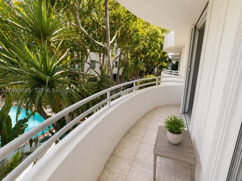 9156 Collins Ave 107, Surfside FL - photo 9 of 10