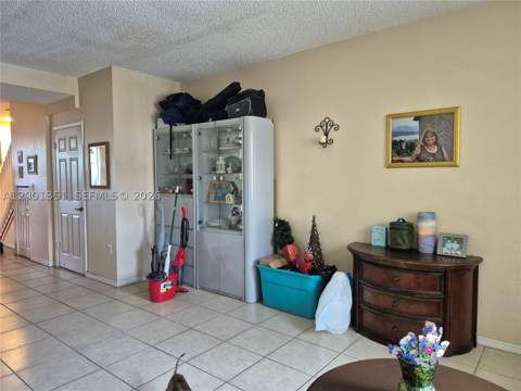 921 NE 42nd Pl, Homestead FL - photo 7 of 16