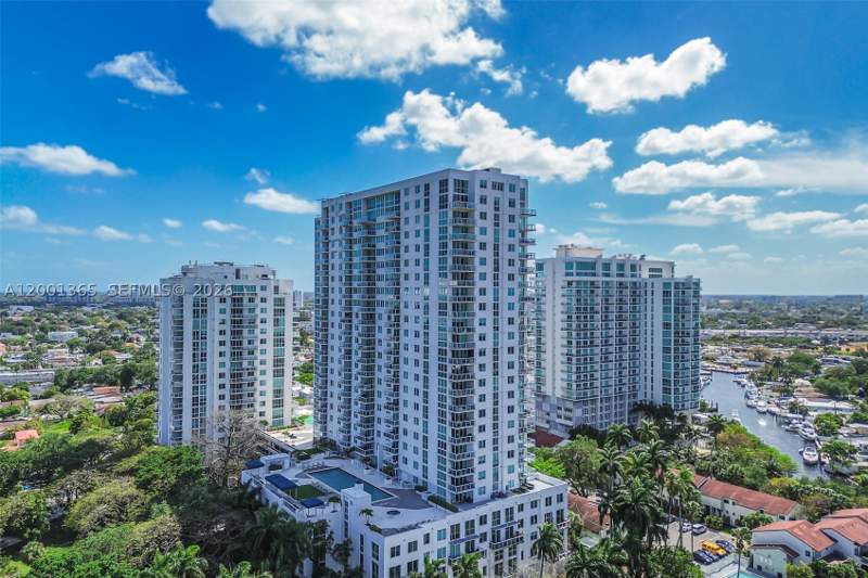 3 bedroom Condominium at 1861 NW S River Dr 2006, Terrazas Riverpark Villag, Miami — photo 2