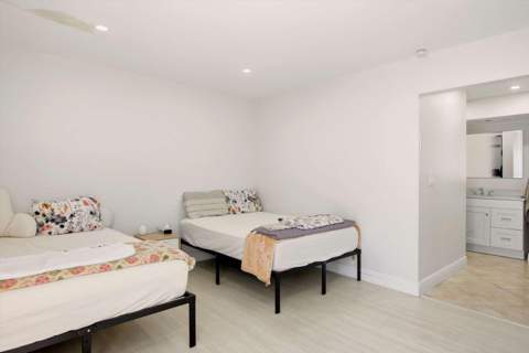16750 NE 10th Avenue 312, North Miami Beach FL - photo 15 of 24