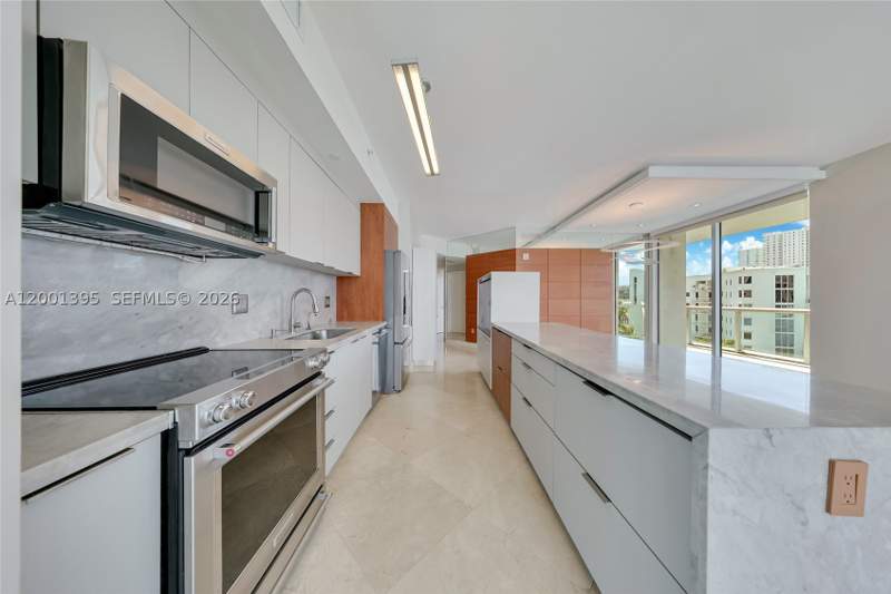 3 bedroom Condominium at 3131 NE 188th St 1-808, The Atrium At Aventura Co, Aventura — photo 3