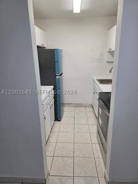 677 SW 9th Ave 205, Miami FL - photo 10 of 27