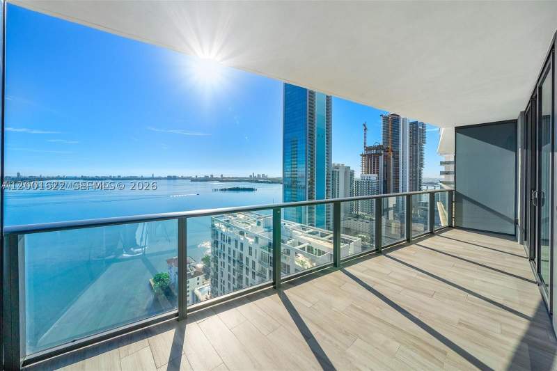 2 bedroom Condominium at 460 NE 28th St 2707, Icon Bay Condo, Miami — photo 2