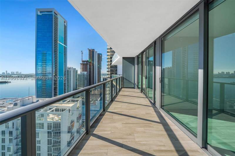 2 bedroom Condominium at 460 NE 28th St 2707, Icon Bay Condo, Miami — photo 3