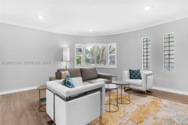 2 bedroom SingleFamilyResidence at 8101 Harding Ave, Haynsworth Beach Sub, Miami Beach — photo 4