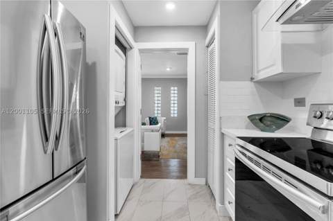 8101 Harding Ave, Miami Beach FL - photo 7 of 34