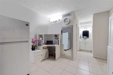1305 W 53rd St 429, Hialeah FL - photo 15 of 35