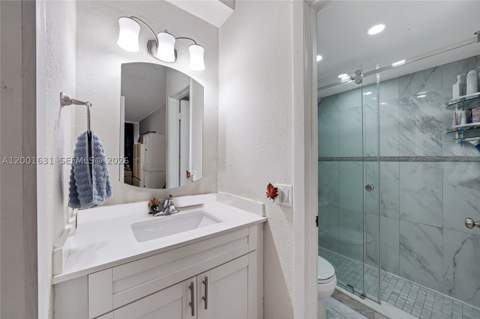 1305 W 53rd St 429, Hialeah FL - photo 16 of 35