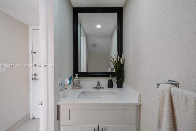 1 bedroom Condominium at 1305 W 53rd St 429, Villa Catalina Condo, Hialeah — photo 4