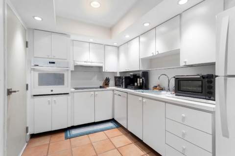 90 Edgewater Drive Ph23, Coral Gables FL - photo 9 of 25
