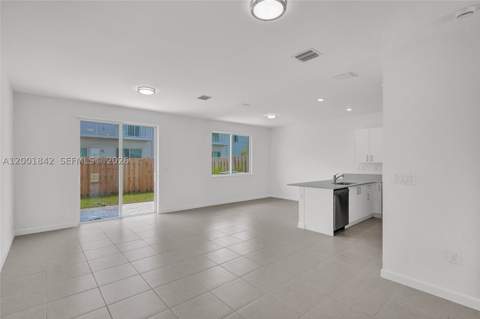 732 SE 13th Court 732, Homestead FL - photo 10 of 48