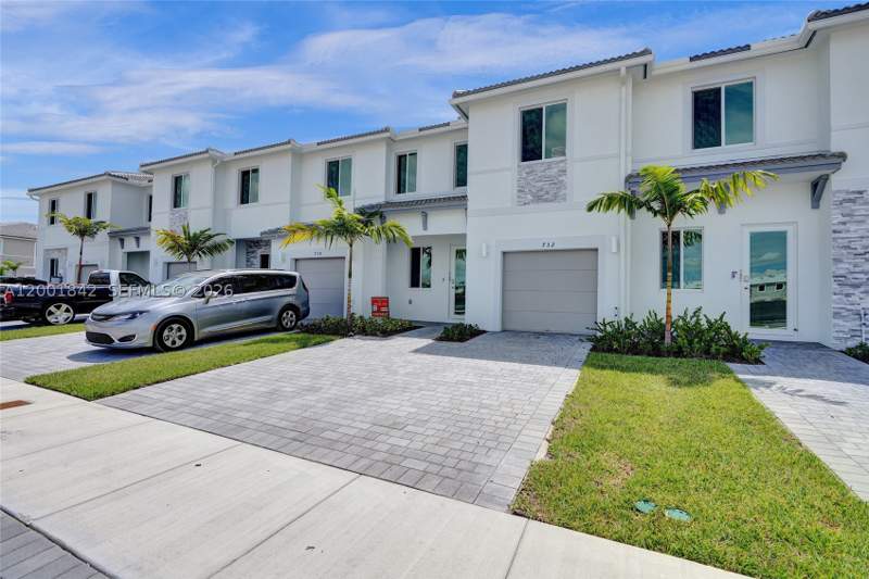 3 bedroom Townhouse at 732 SE 13th Court 732, Terra Sol, Homestead — photo 4