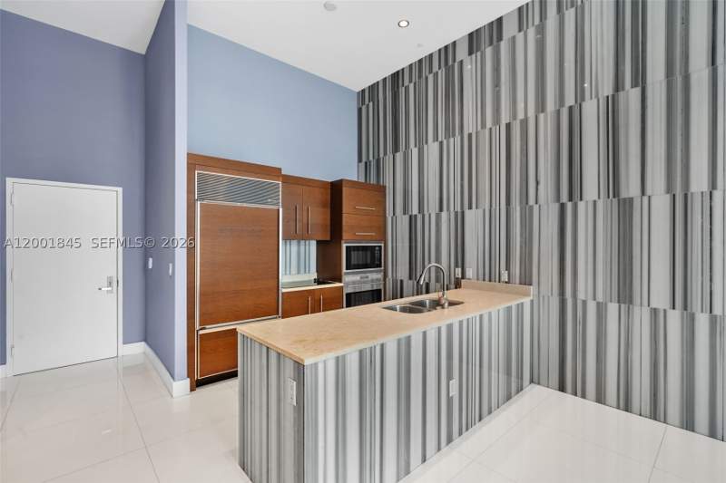 1 bedroom Condominium at 475 Brickell Ave 2812, Iconbrickell Condo No 1, Miami — photo 5