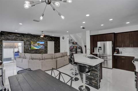 10231 SW 227th Ln, Cutler Bay FL - photo 16 of 72