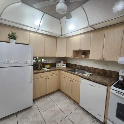 8415 SW 107th Ave 238W, Miami FL - photo 15 of 30
