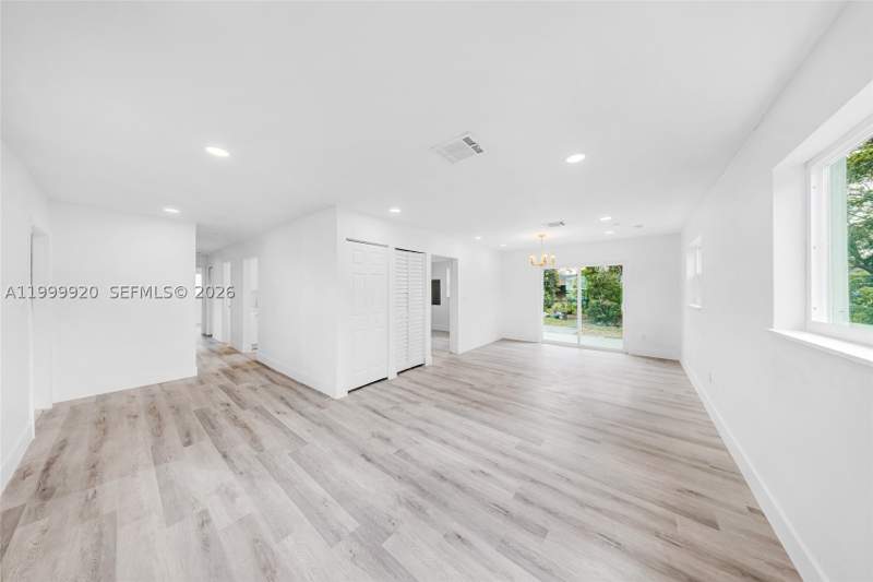 3 bedroom SingleFamilyResidence at 1260 NW 188th St, Norwood 5th Addn Sec 3, Miami Gardens — photo 3
